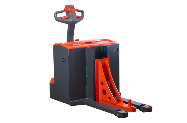 Tractor manufacturer: driving efficient transportation and creating industry-leading quality!